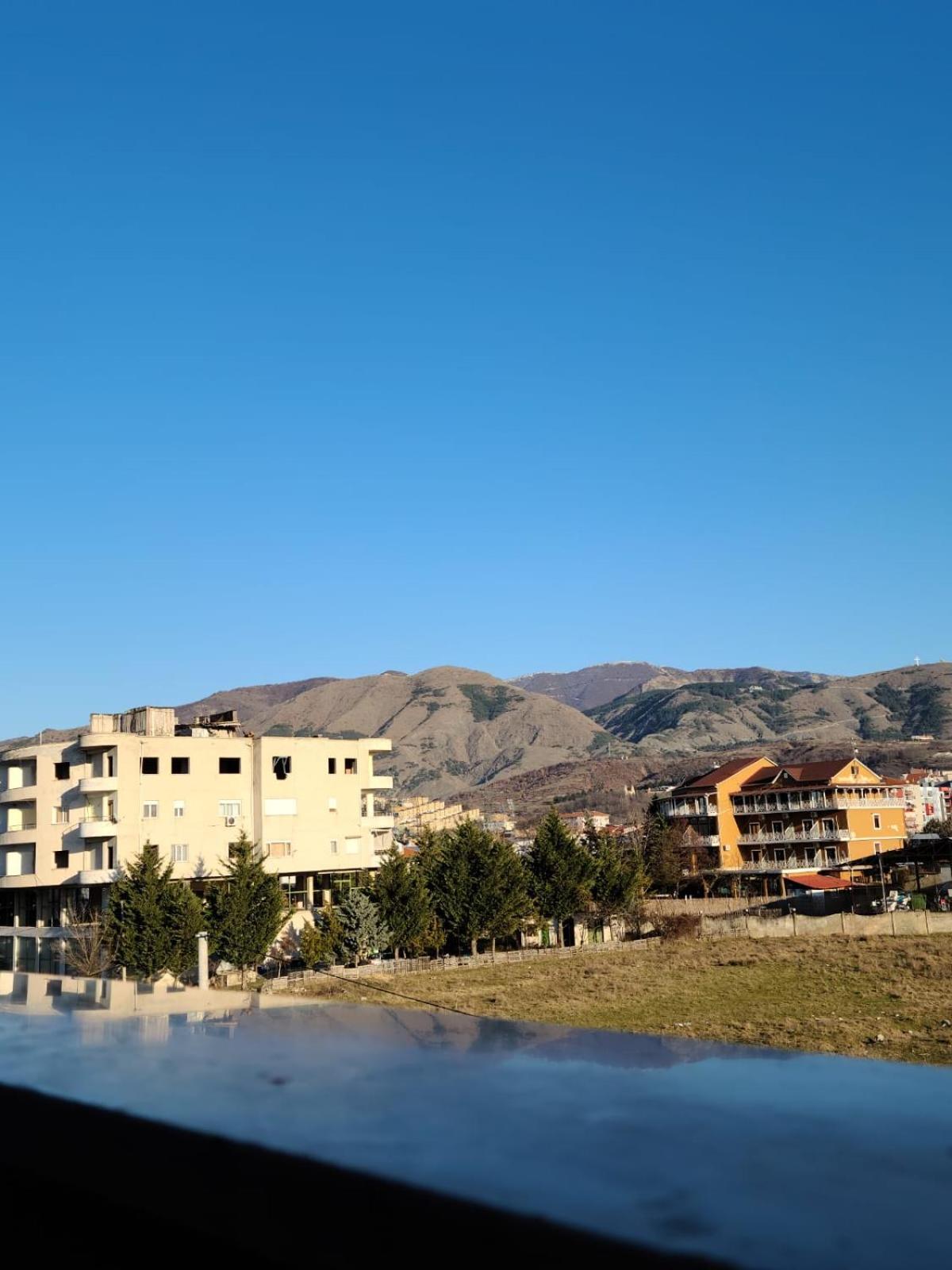 Villa Elear Корча Екстериор снимка