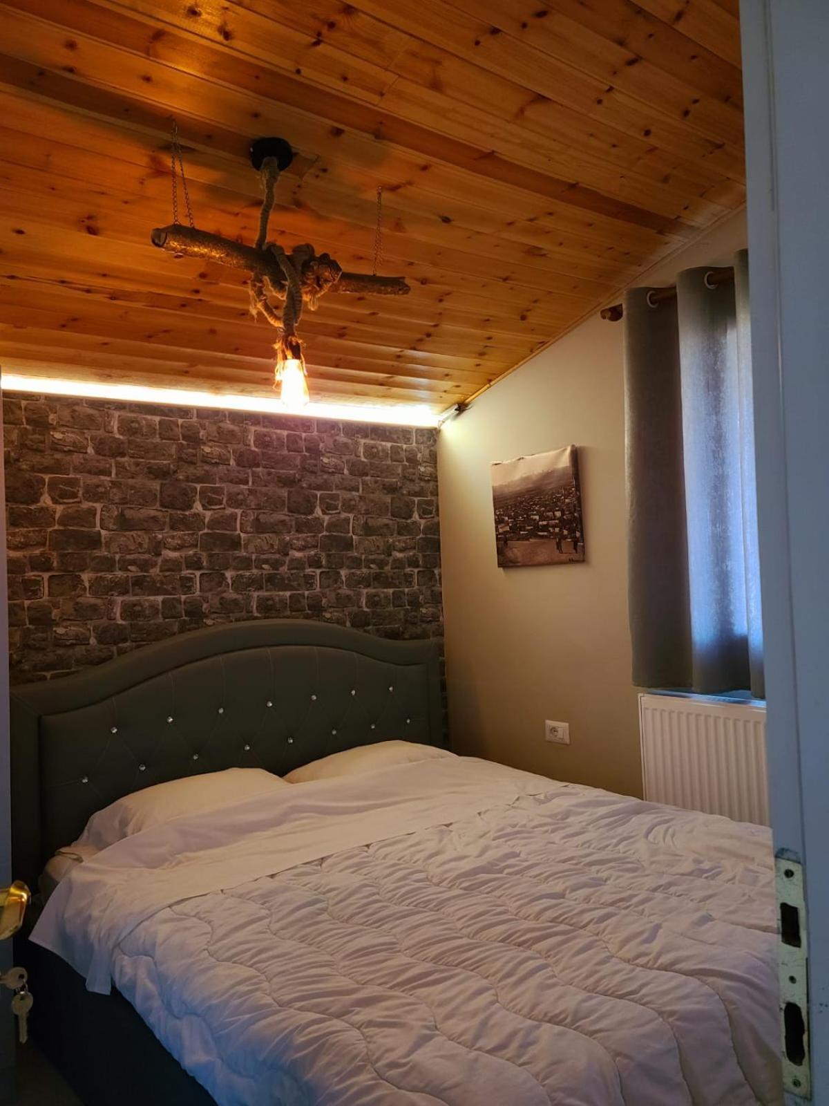 Villa Elear Корча Екстериор снимка